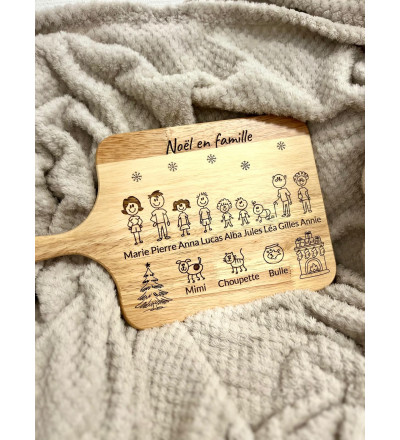 Planche à découper « Noël en Famille » personnalisée – Gravure avec membres de la famille + animaux