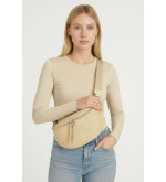 Sac banane façon raphia tressé