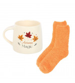 Ensemble tasse d'automne et chaussettes